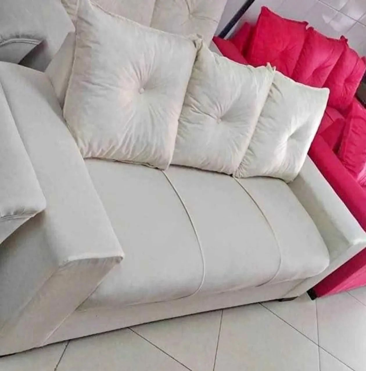 Sofa 3 lugares c/ 2 metros almofadado da fábrica  - Foto 3