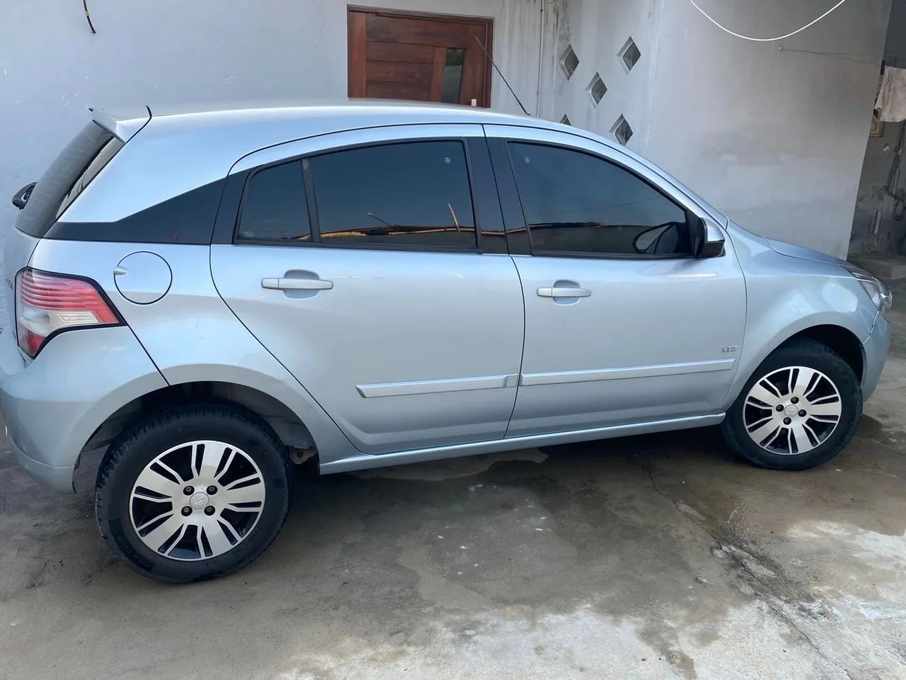 Chevrolet Agile AGILE LTZ 1.4 MPFI 8V FlexPower 5p 2011