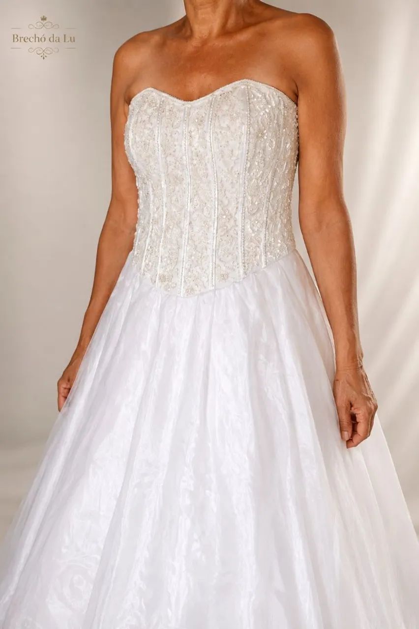 Vestidos, grinaldas e saiotes - Foto 3