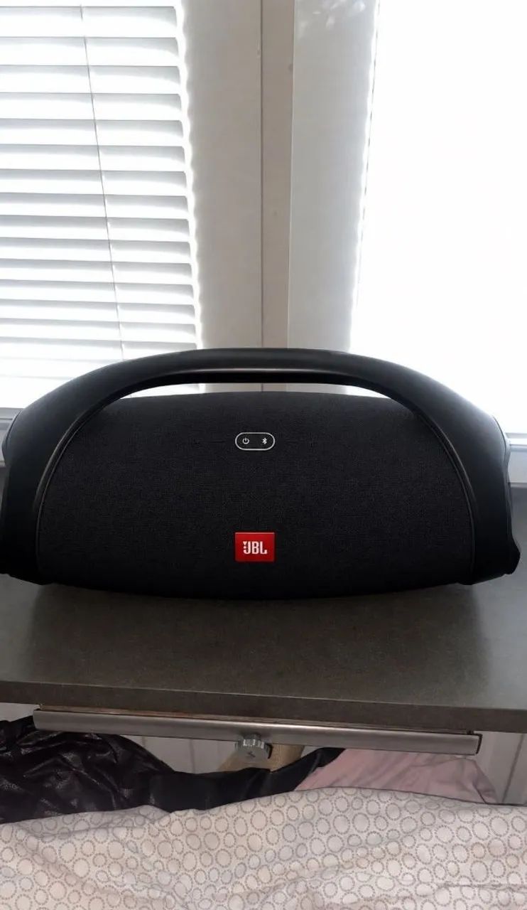 Vendo ou troco uma bommbox 2 