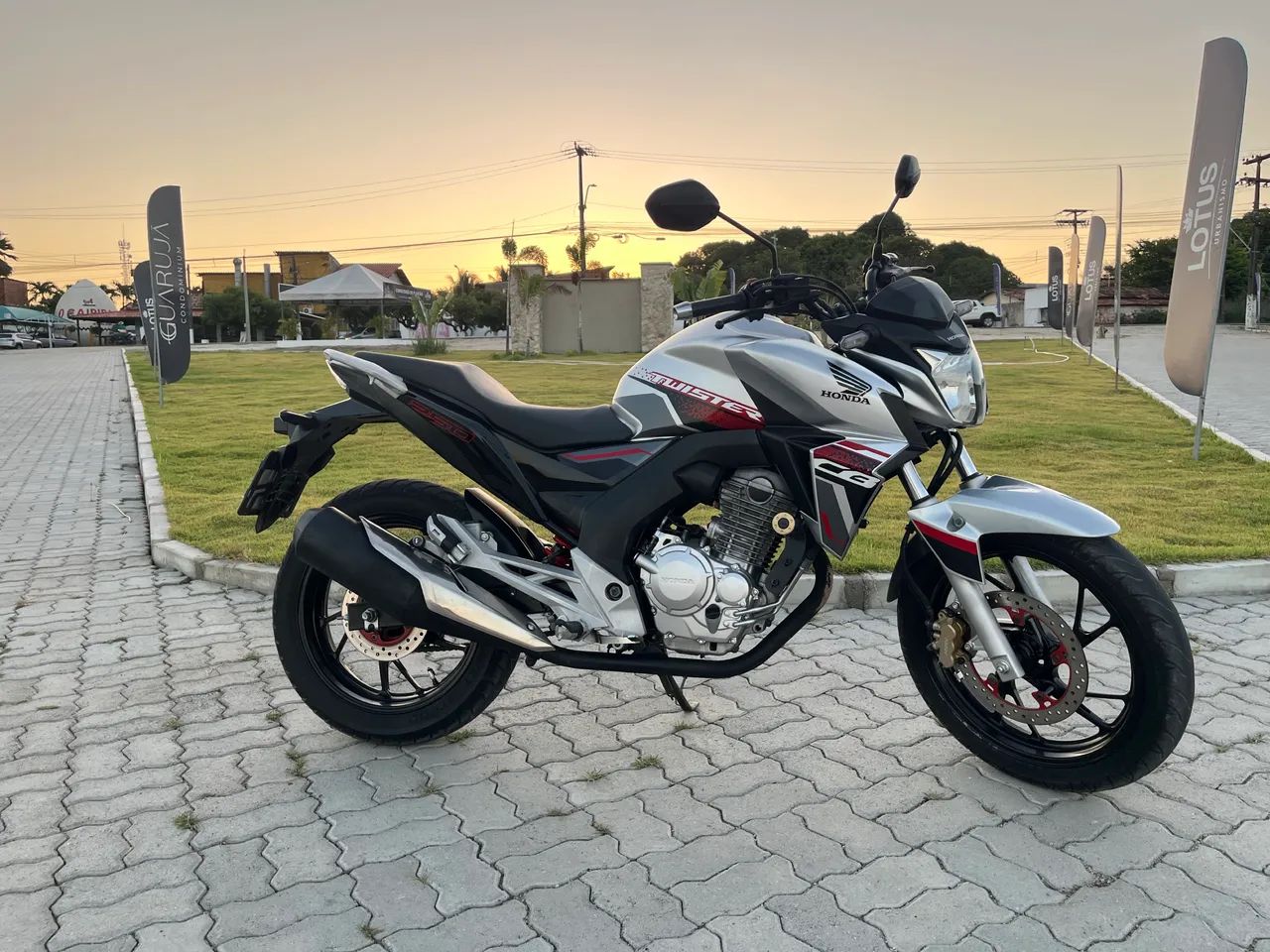 CB Twister 250 2021 - Foto 5