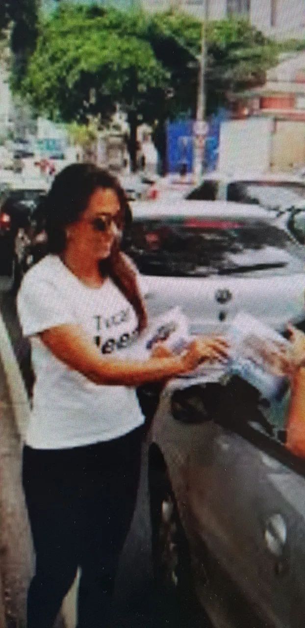 Preciso panfleteira 300 reais 