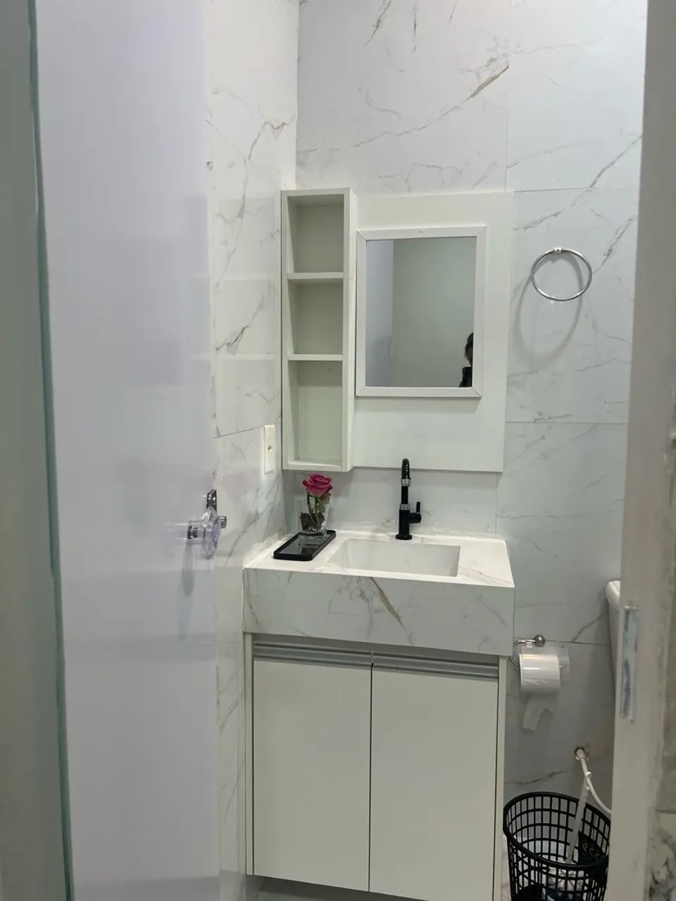 Alugo quarto suite mobiliado no centro  - Foto 4