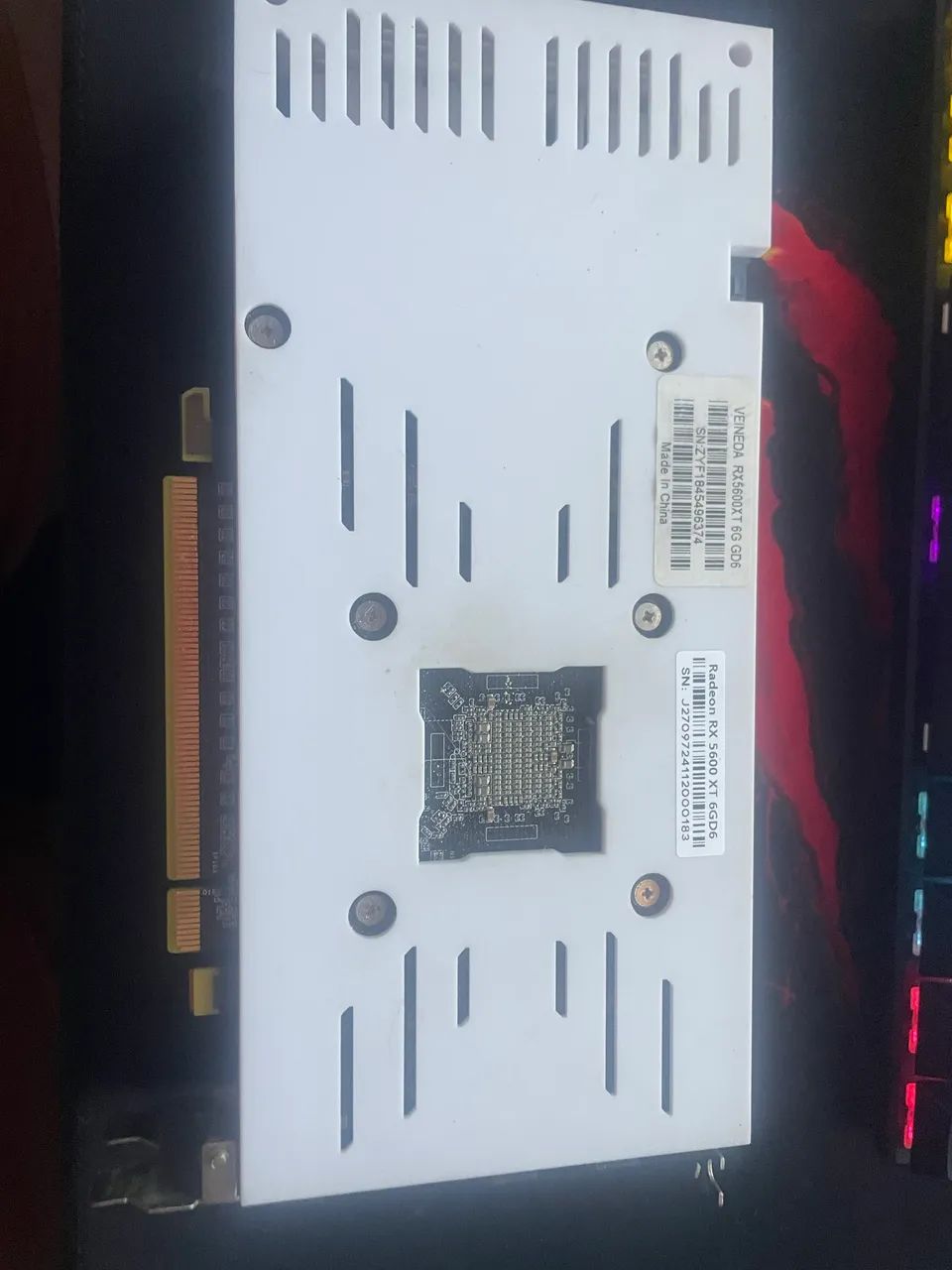 Placa de vídeo rx5600xt 6Gb white - Foto 3