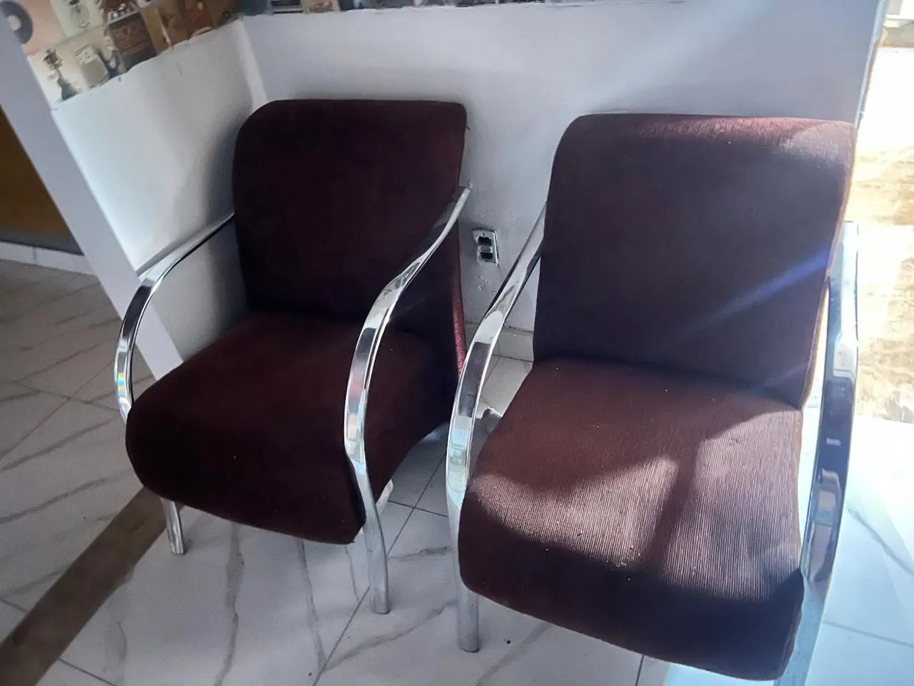 Vendo artigos de casa ! Sofá cama ! Estante ! E cadeiras  - Foto 2