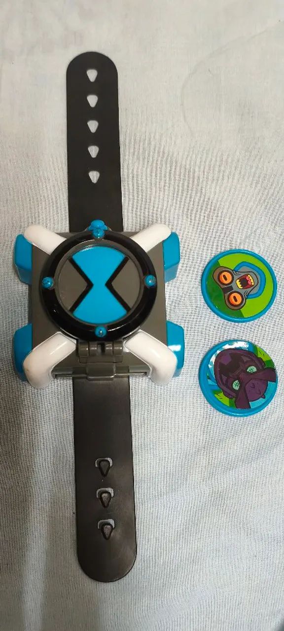 Relógio Ben 10 lança disco 