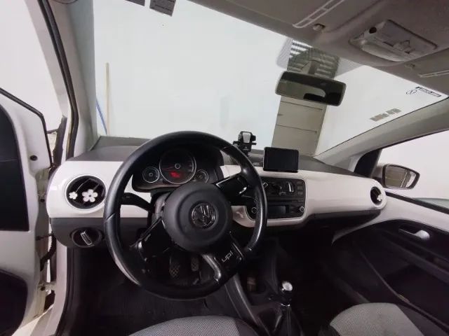 Volkswagen Up! up! black/white/red 1.0 T. Flex 12V 5p 2014
