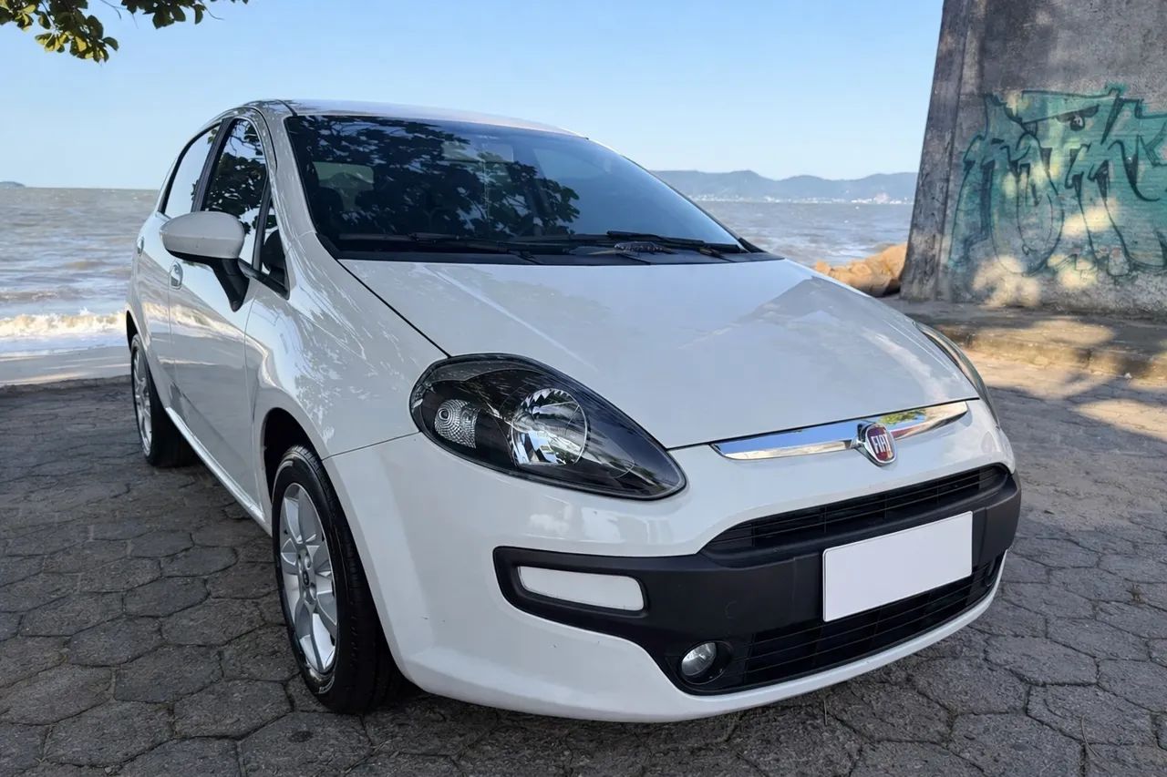 Fiat Punto Attractive 1.4 Fire Flex 8V 5P 2014 - Foto 2