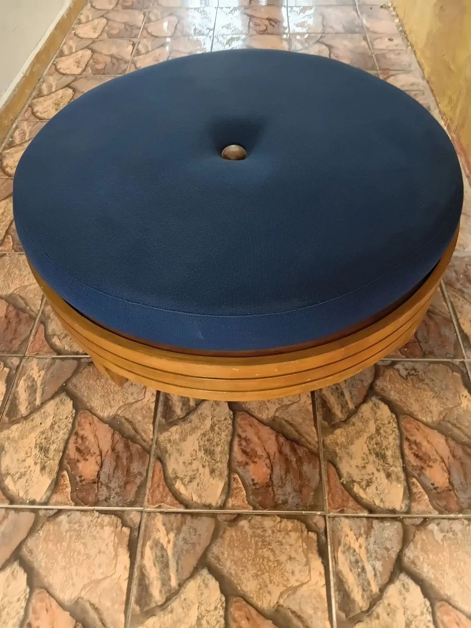 PUFF DE CENTRO DE MADEIRA  - Foto 5