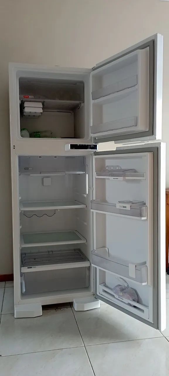 Geladeira Brastemp frosfree 375 litros - Geladeiras e Freezers