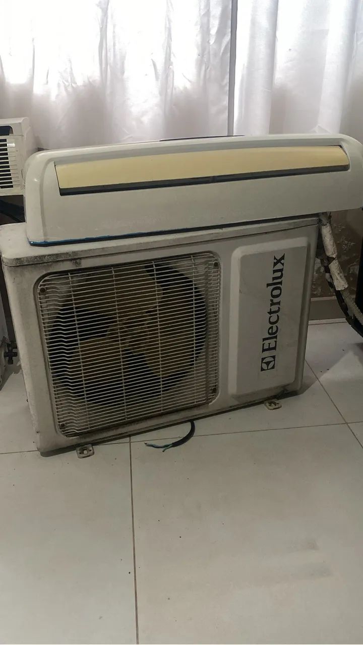 2 Central de ar (Electrolux) e (LG)