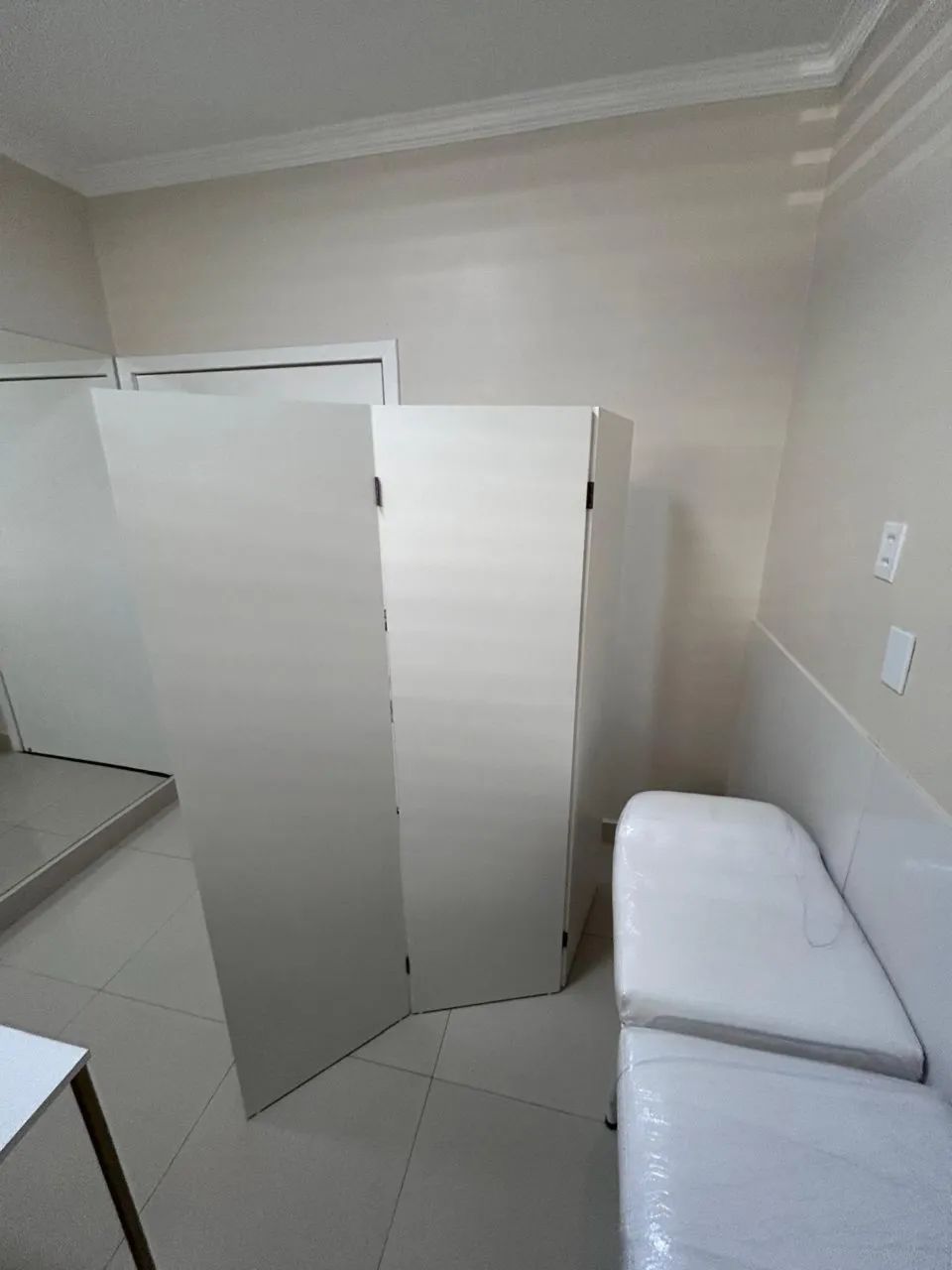 BIOMBO PARA SALA MÉDICA 