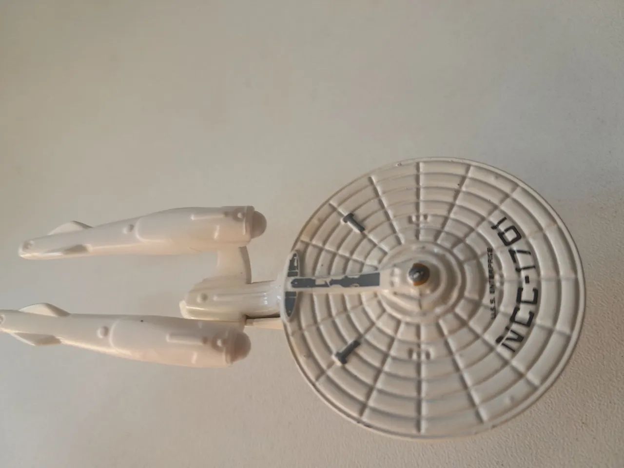 Hot Wheels Star Trek U.S.S. Enterprise 2013 - Foto 2