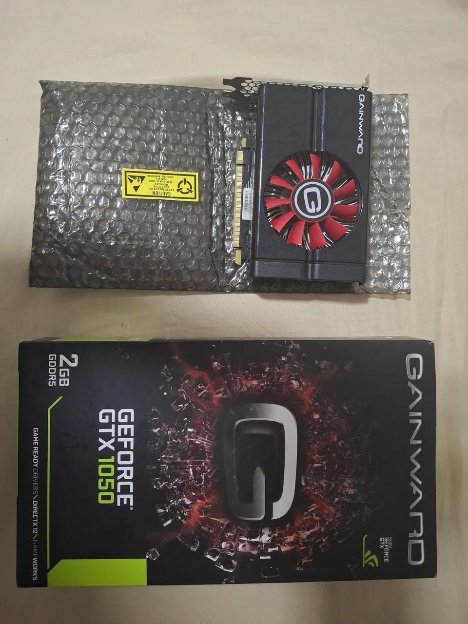 Placa de vídeo GTX 1050 2GB com defeito (não dá vídeo) + caixa original
