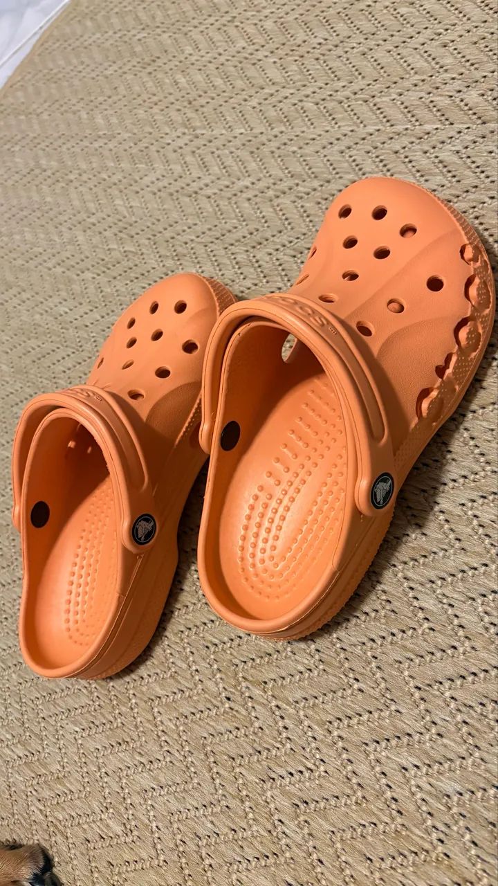 Sandália Crocs Original Novo 36 - Foto 3