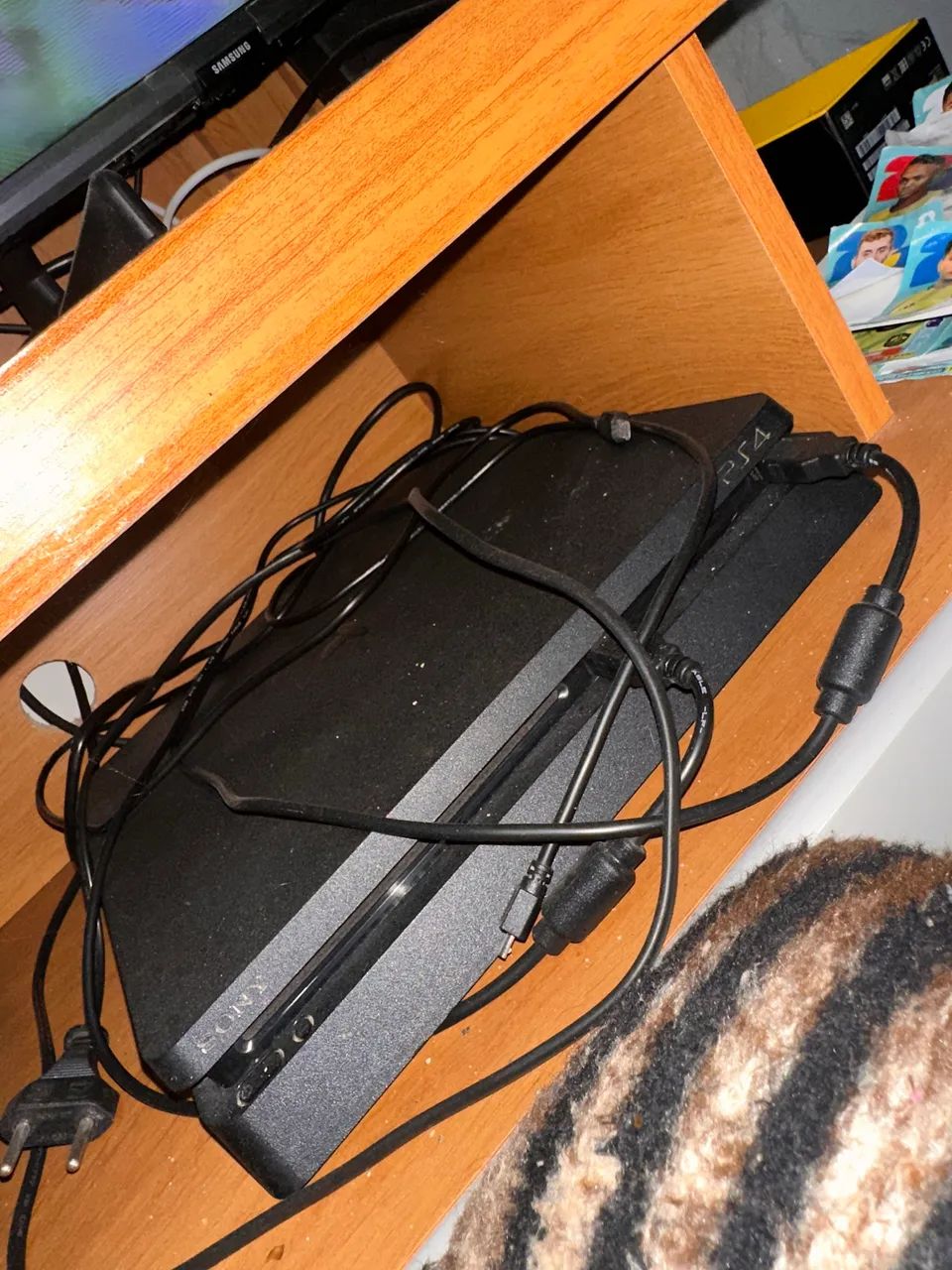 PlayStation 4 Slim - Foto 2