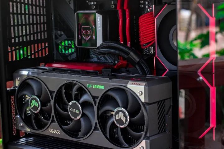 9850X3D - 48GB - RTX 5080 - Foto 5
