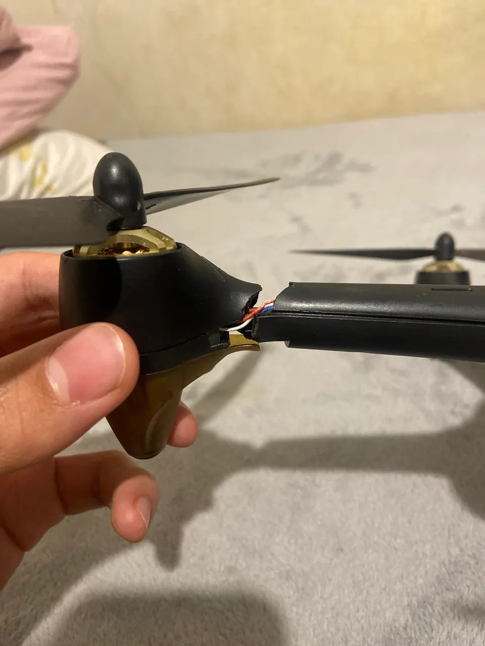 Drone Hubsan H501S Para Conserto C/ Bateria - Foto 4