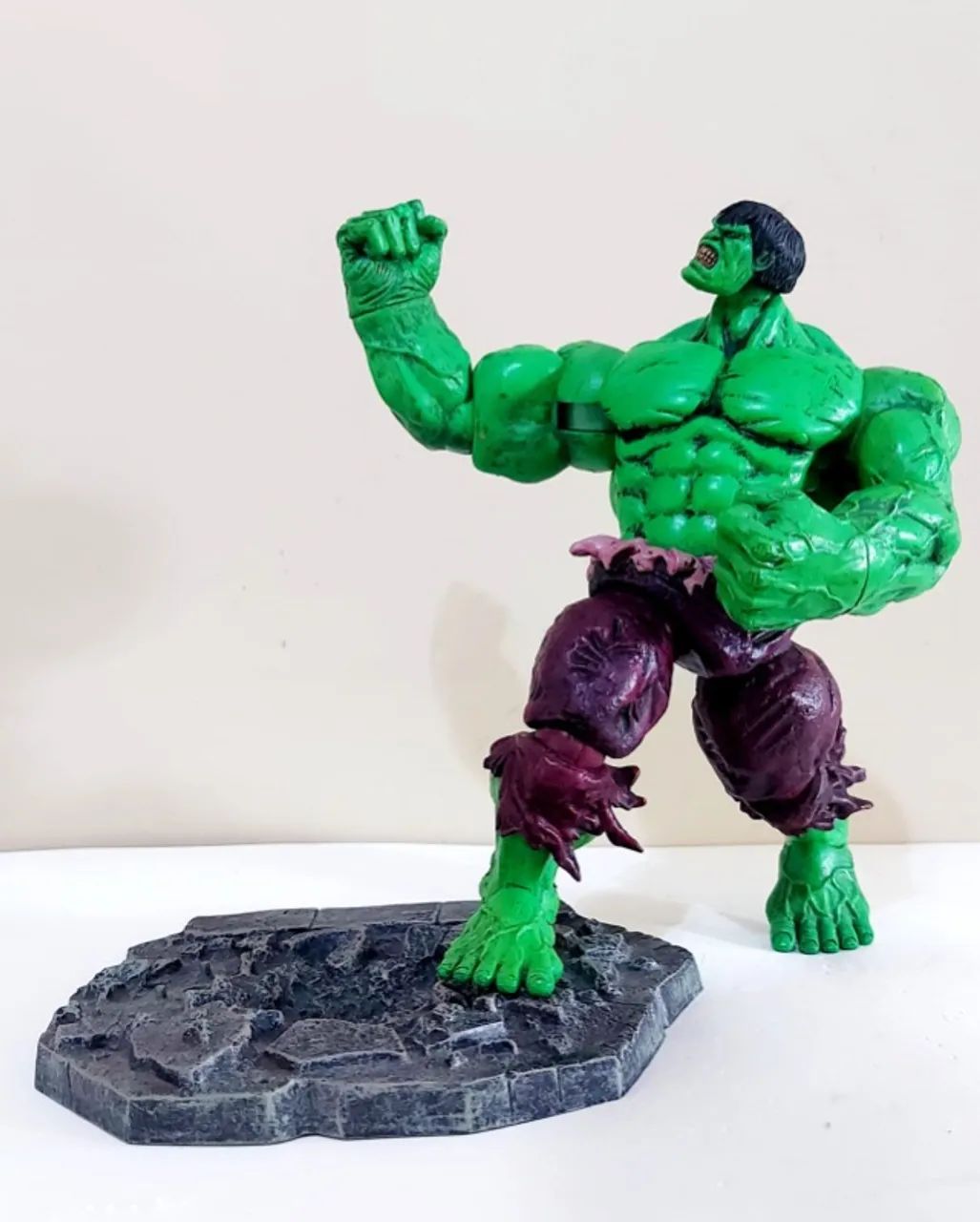 Action Figure O Incrível Hulk Marvel Select Diamond 24cm - Foto 2