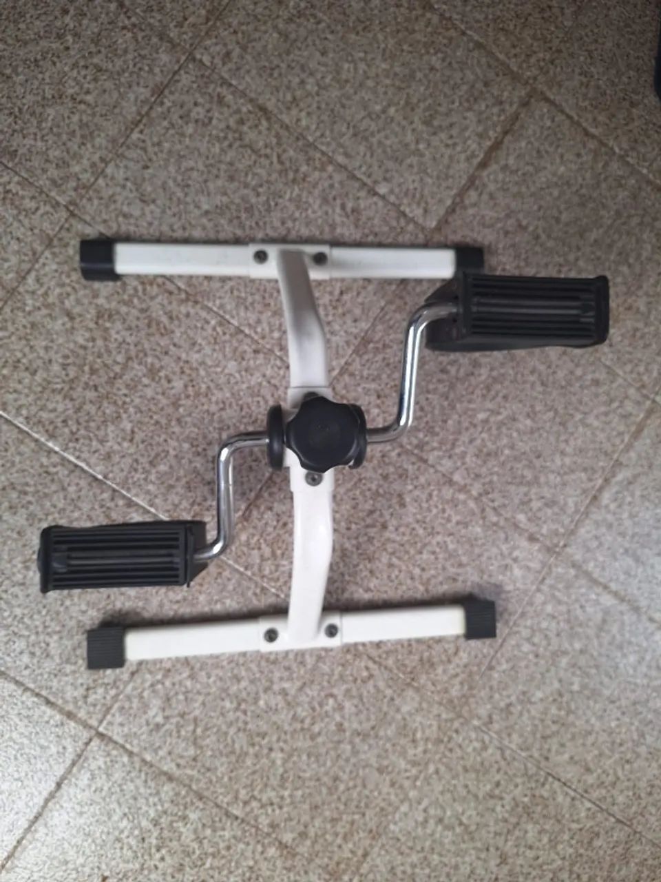 Mini Bicicleta Ergométrica Portátil - Pedalinho para Pernas e Braços - Foto 2
