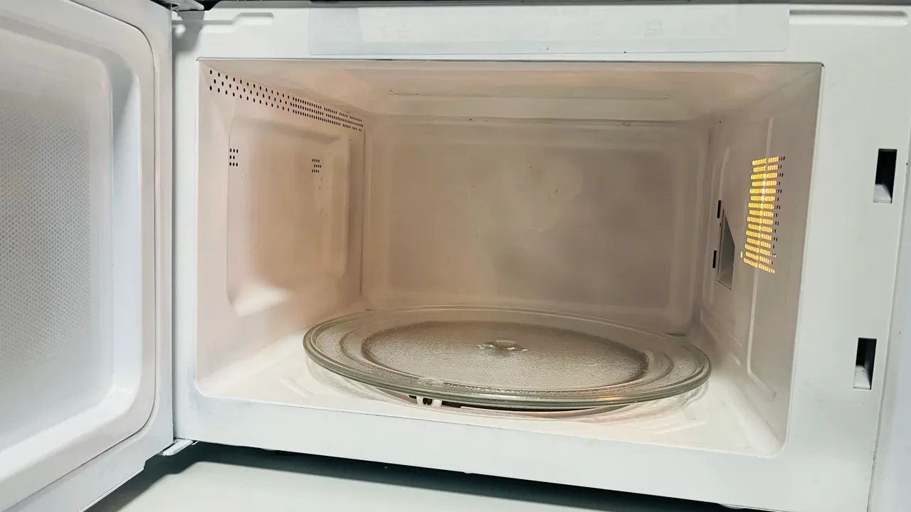 Microondas Eletrolux 34 lts  - Foto 3