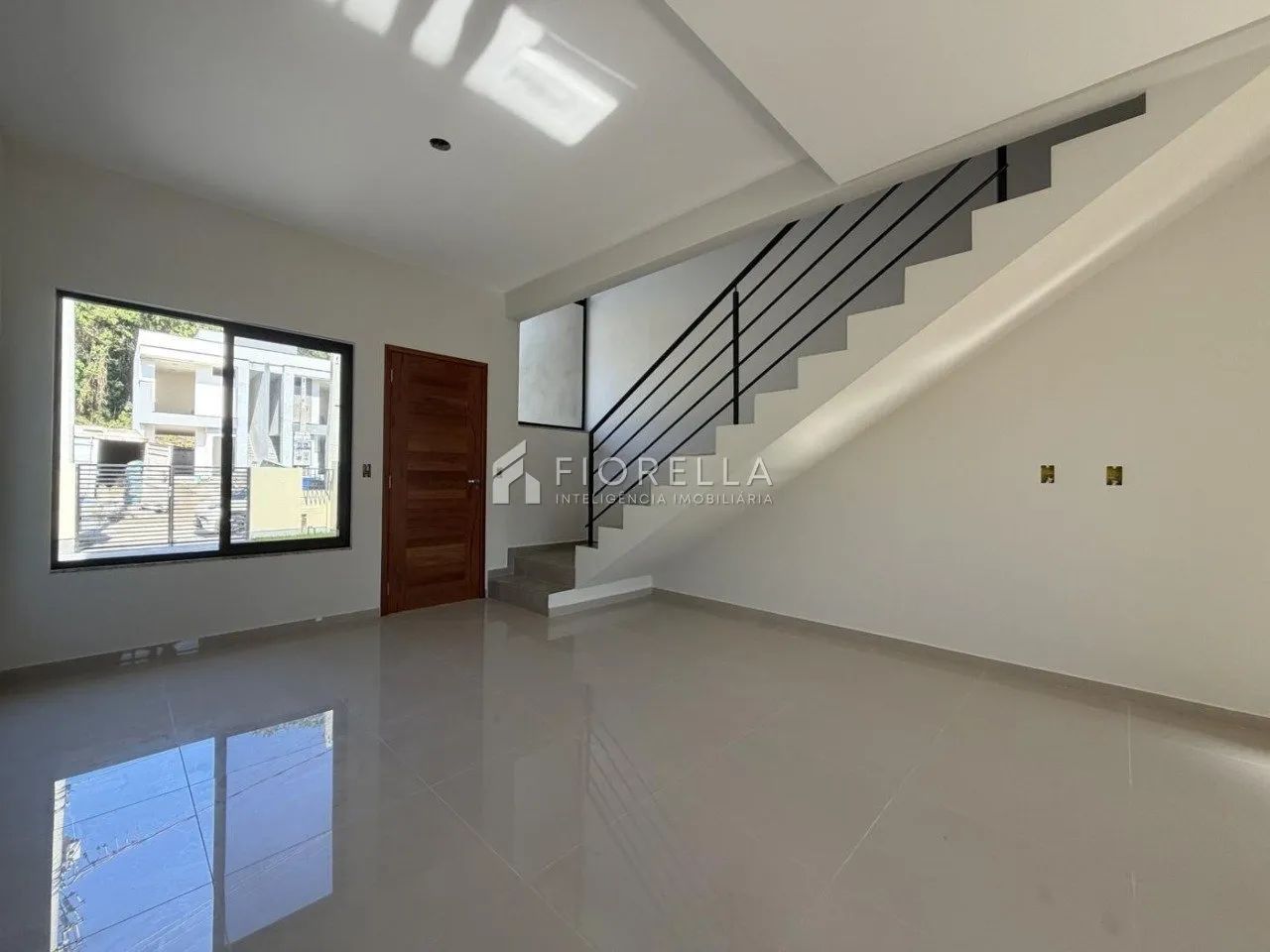 Sobrado com 02 suítes no Novo Horizonte, São José/SC - Foto 5