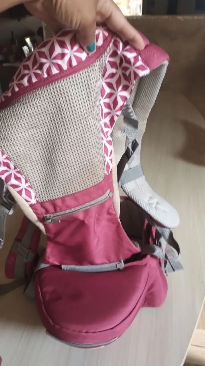 Vendo 1 bebê vc conforto e 1 canguru  - Foto 4