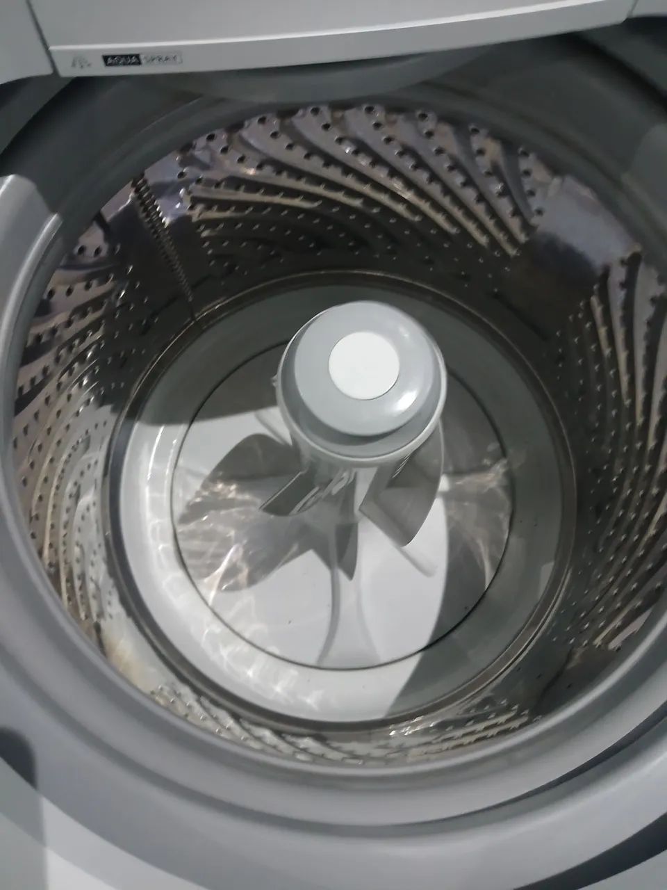 Maquina de lavar com defeito  nao centrífuga  - Foto 4