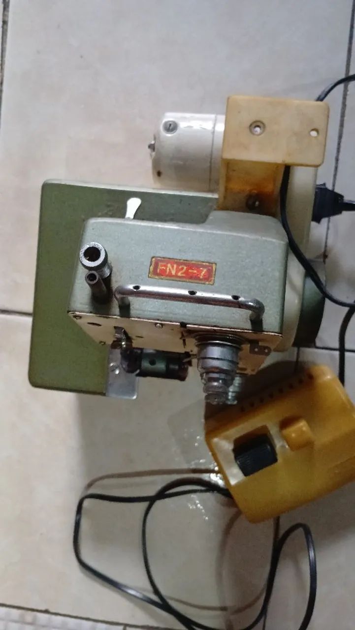 Vendo máquina overloque 