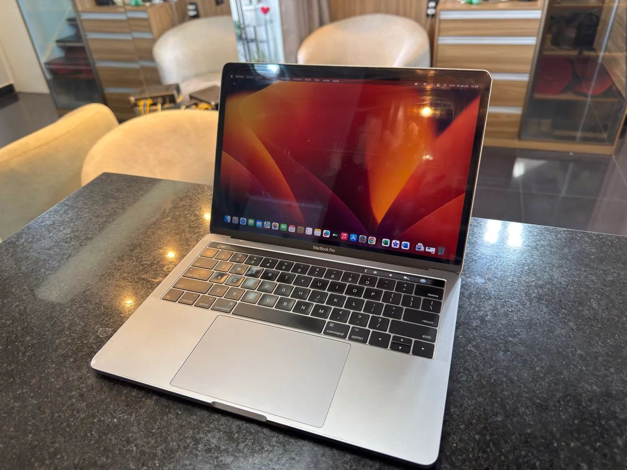 Macbook Pro 2017 com touchbar 
