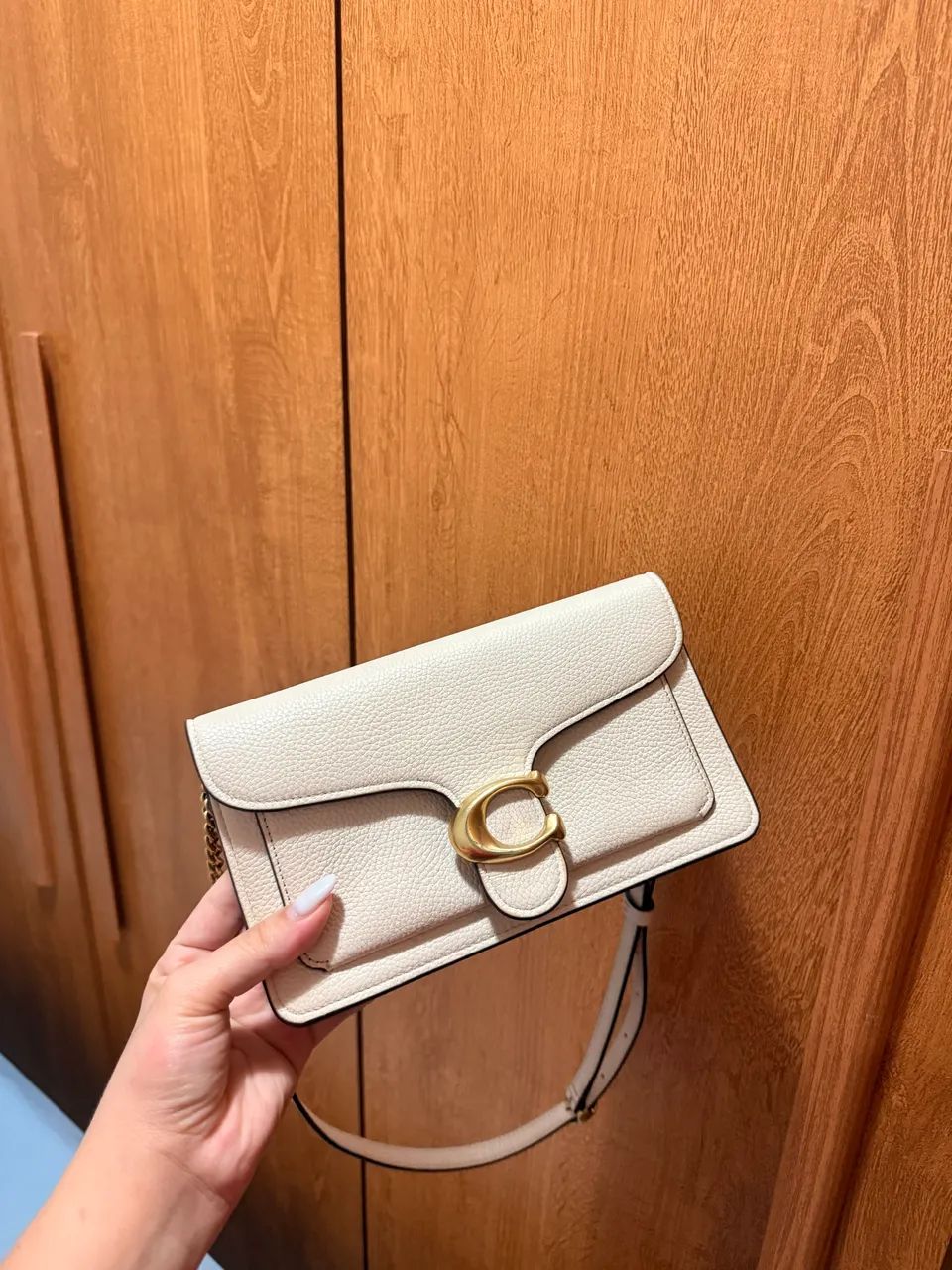 Bolsa Coach Tabby 20 original, na cor off white/nude, com ferragens douradas