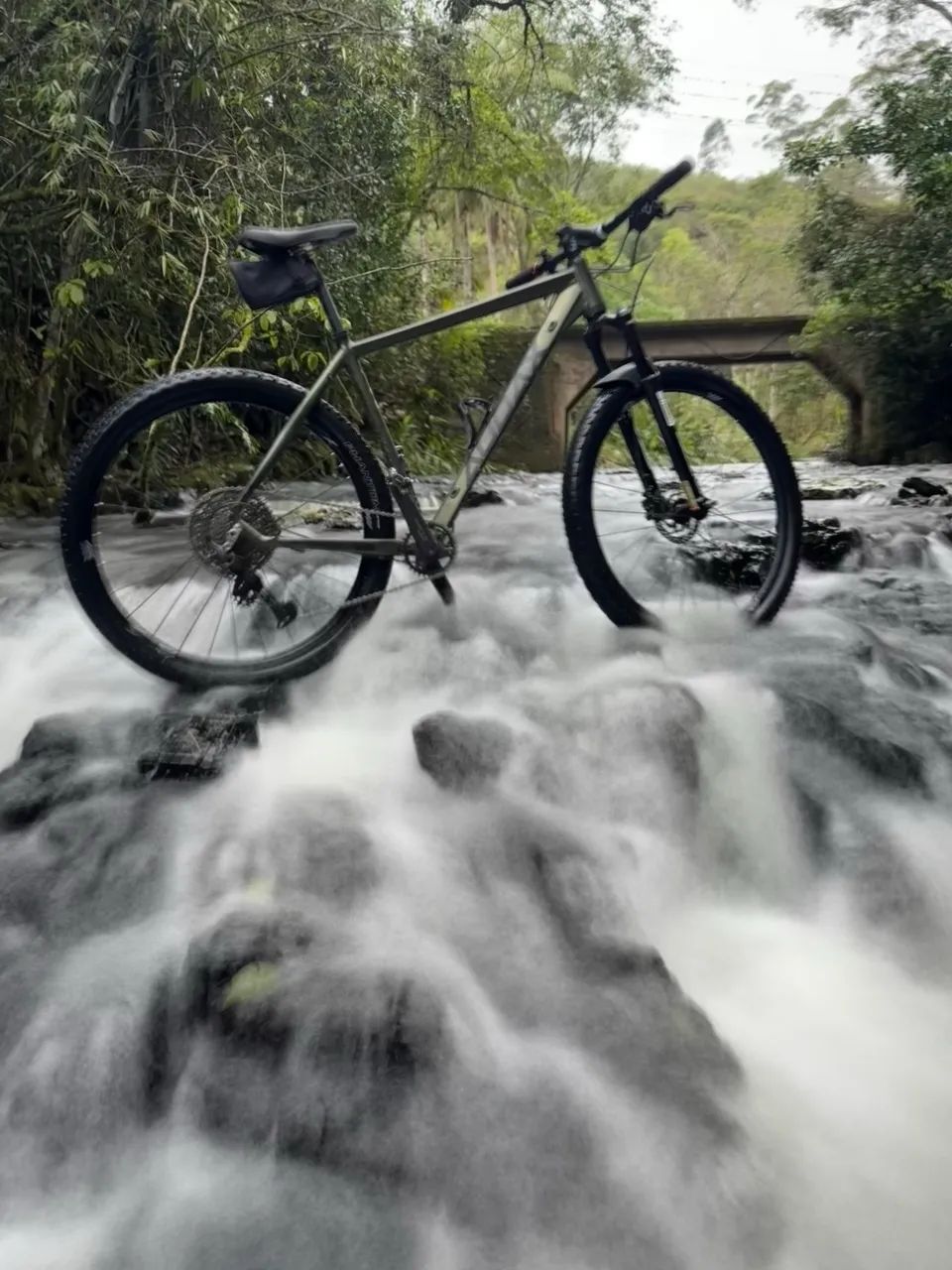 Bicicleta ADX 300 Cues 2024