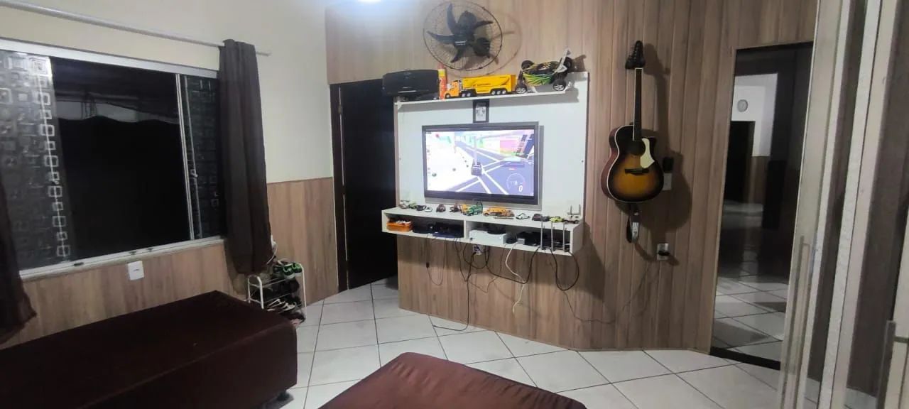 Casa em rua pública  - Foto 5