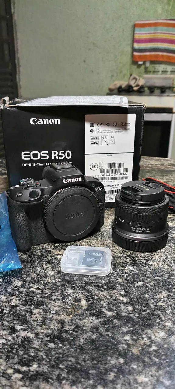 Câmera Digital Canon EOS R50 24.2MP 3.0