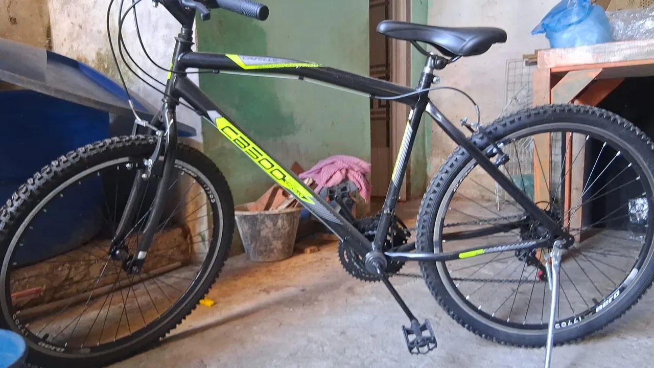 Vende-se uma bichinha aro 26 - Foto 3