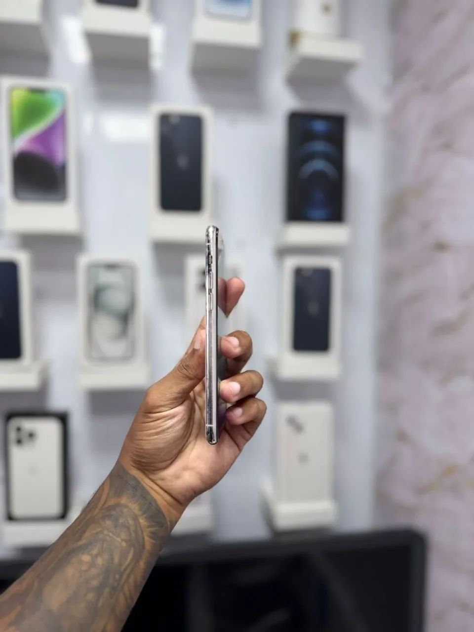 IPHONE 11 PRO 64GB BRANCO<br>R$ 1.550,00 TOP - Foto 4