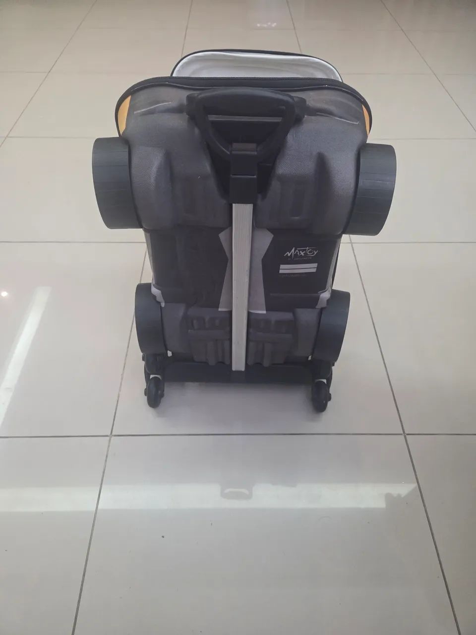 MOCHILA ESCOLAR  3D HOT WHEELS COM RODINHAS - Foto 4