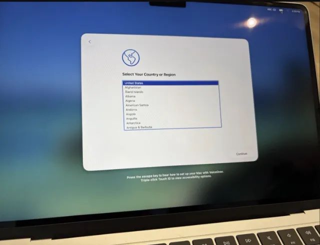 MacBook Air 13 Inch (M5) 2026 Sky Blue - Foto 2