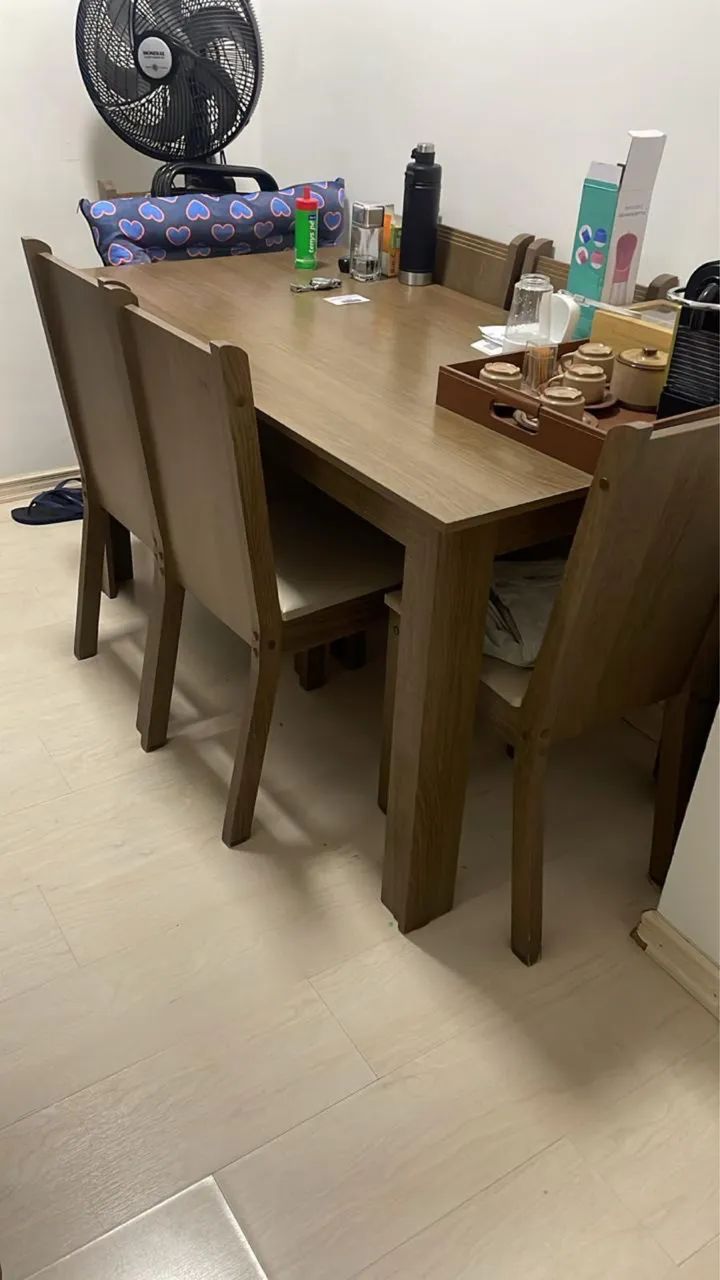 Conjunto de mesa de jantar por um preço imperdível 