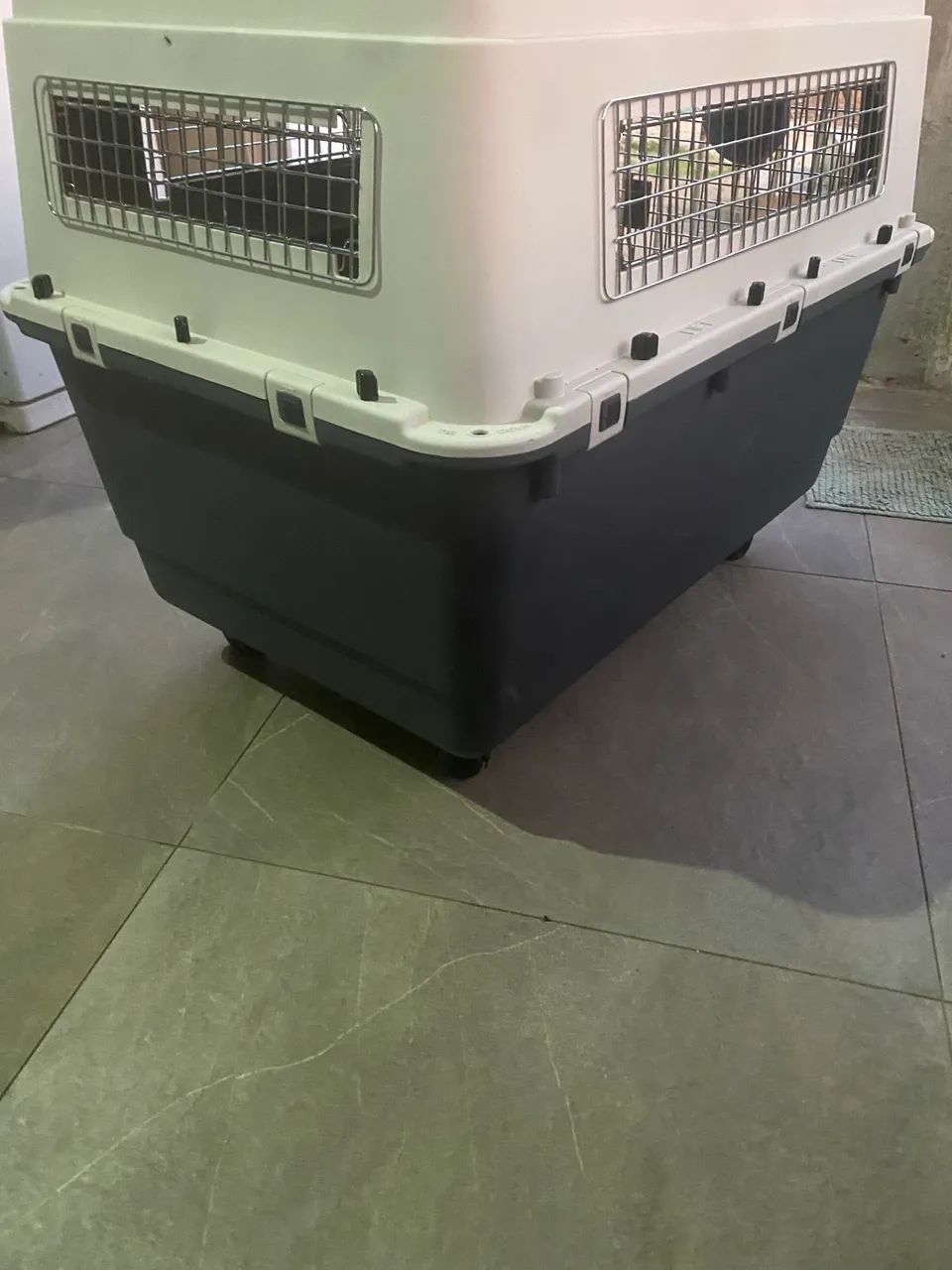 Caixa transportadora de cachorro grande nunca usada 