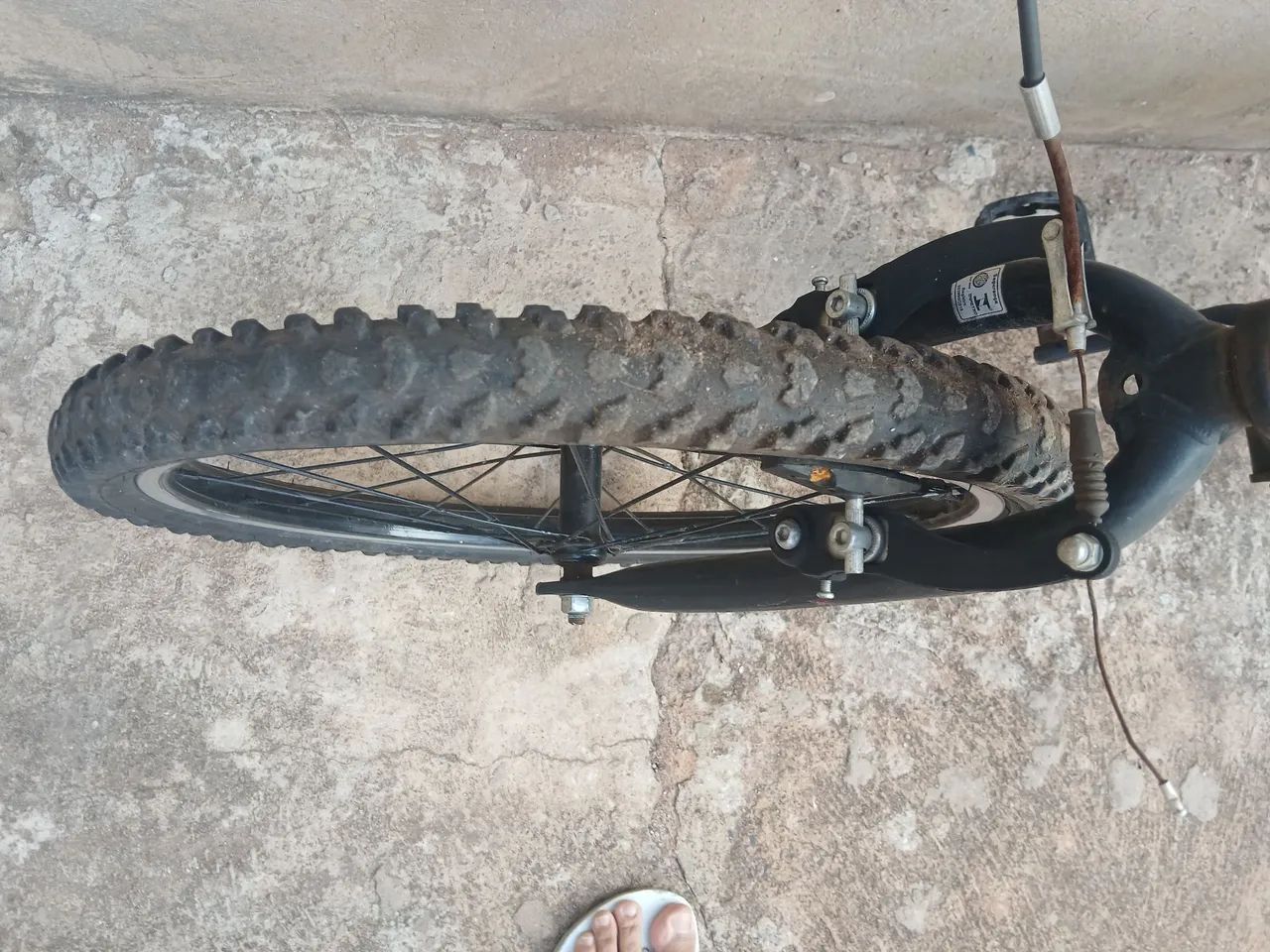 Vendo essa bicicleta ? pequena  - Foto 2