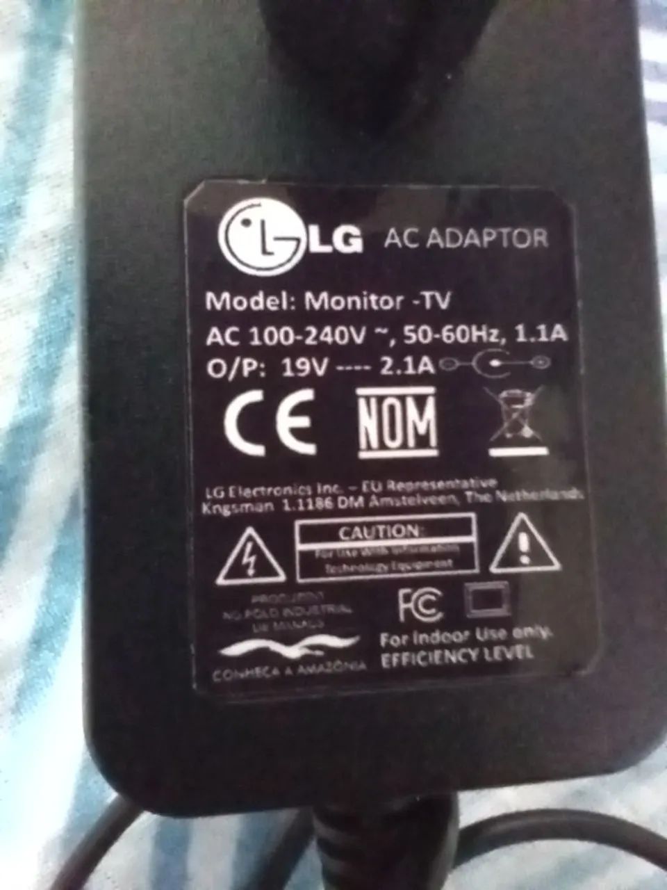 Fonte para Monitor - TV LG, bivolt, O/P 19V - 2.1A - Foto 3