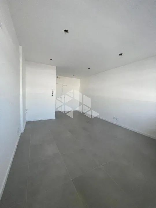 SALA COMERCIAL À VENDA NO ESTREITO COM 29 M² PRIVATIVOS - Foto 3