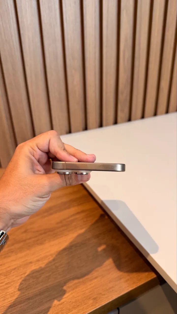 iPhone 16 pro Max 512 gb desert titanium semi novo - Foto 5
