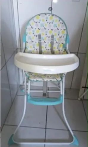 Cadeirinha de alimentação 