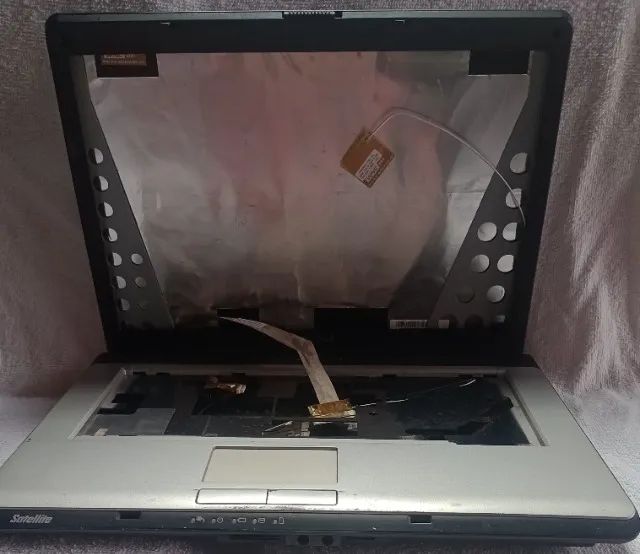 carcaça notebook toshiba satelite a215-s7414