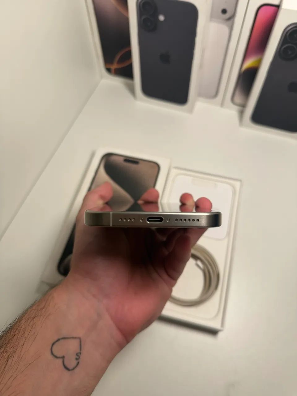 Iphone 15 pro max - Foto 4