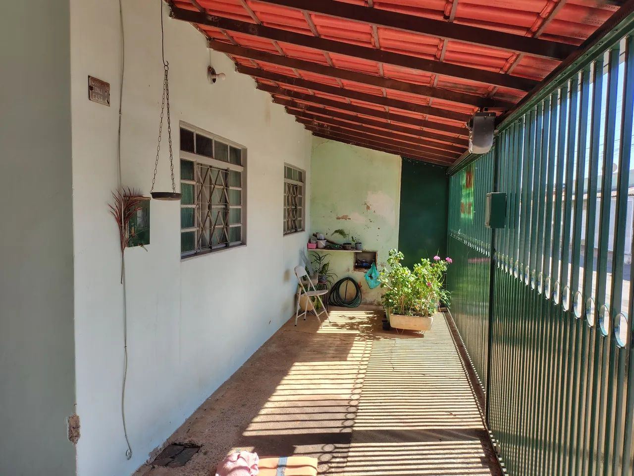 QNP 16 CONJUNTO F, ÓTIMA CASA!!!