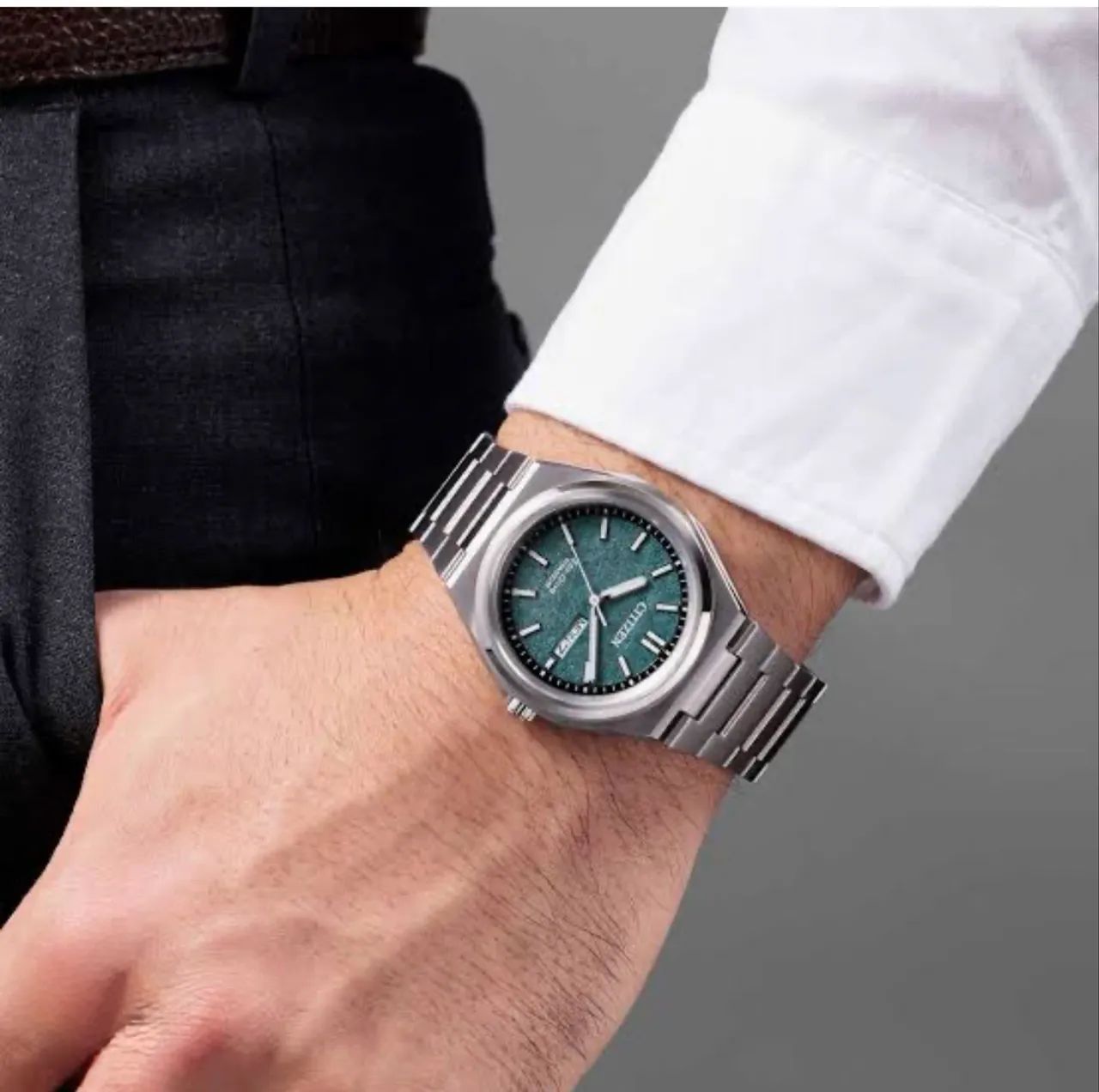 CITIZEN ? Zenshin Titanium verde AW0130-85X - Garantia