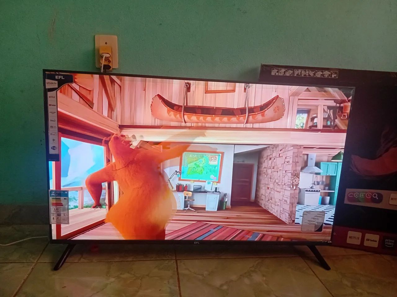 Vende-se TV 43 nova na caixa comprada  ontem  na bemol  - Foto 3